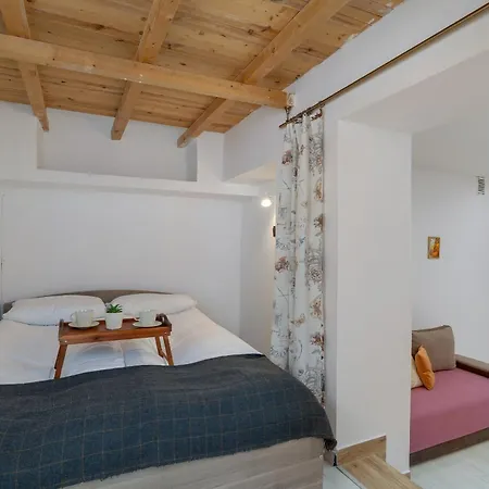 By Renters Cracovia